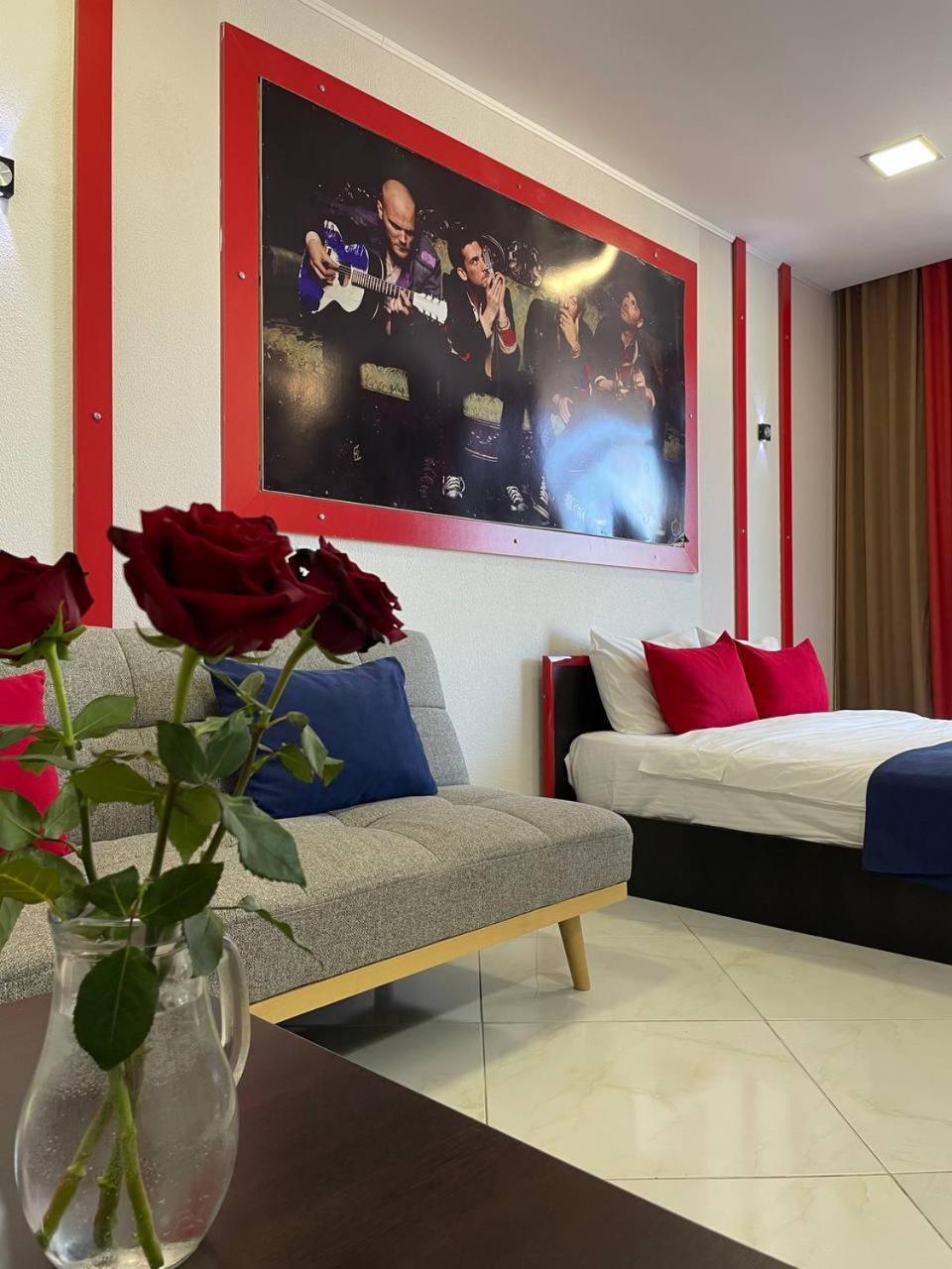 Rock Hotel First Line Batumi Ngoại thất bức ảnh