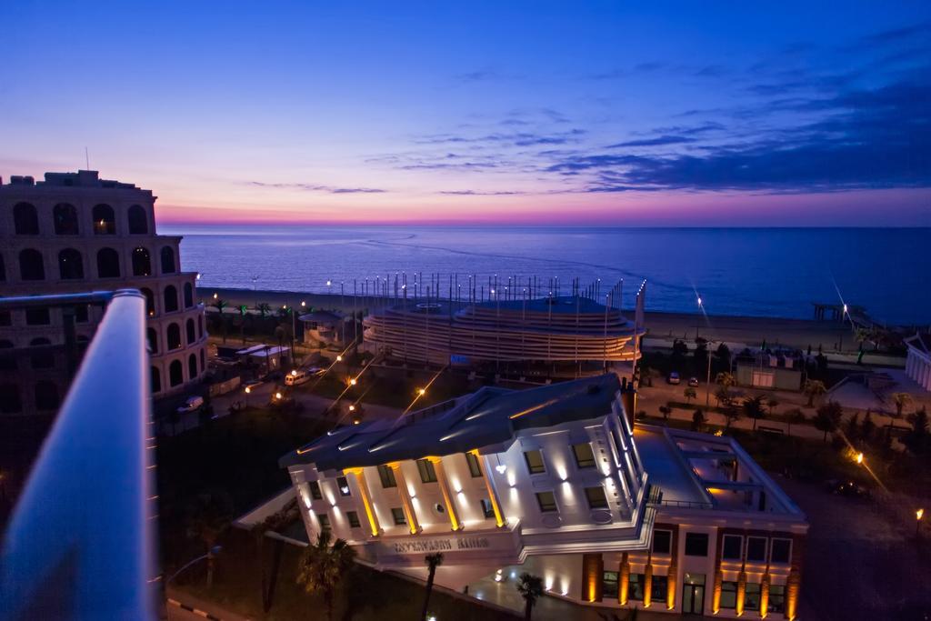 Rock Hotel First Line Batumi Ngoại thất bức ảnh