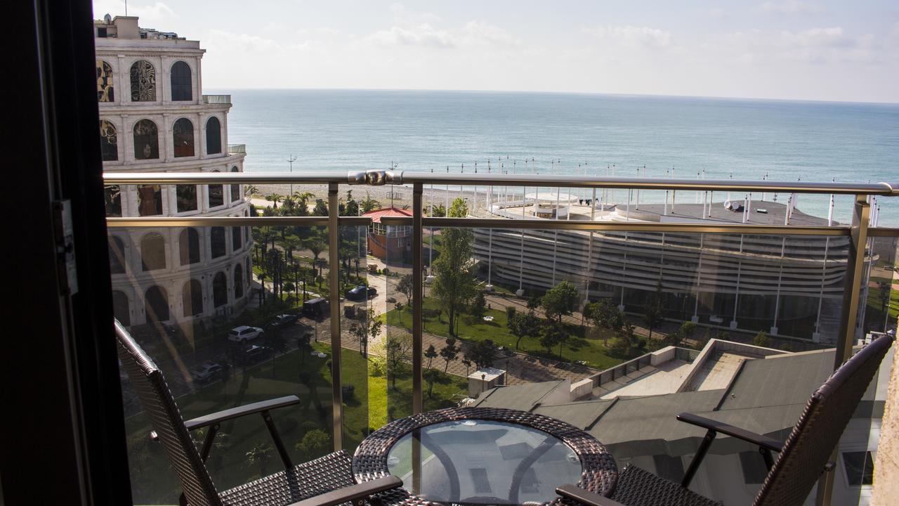 Rock Hotel First Line Batumi Ngoại thất bức ảnh